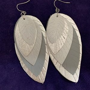 Leather feather layered earrings